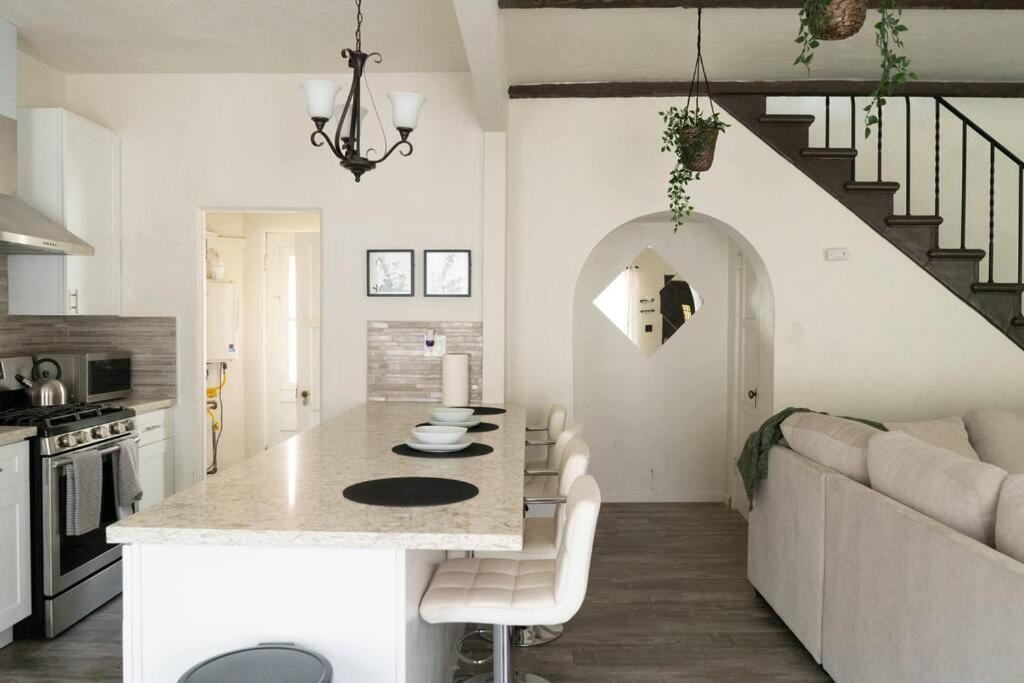 לוס אנג'לס Spacious 2-Bedroom Unit In Hollywood מראה חיצוני תמונה