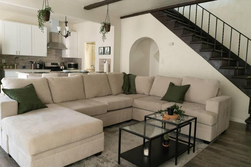 לוס אנג'לס Spacious 2-Bedroom Unit In Hollywood מראה חיצוני תמונה