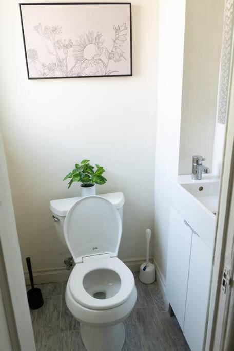לוס אנג'לס Spacious 2-Bedroom Unit In Hollywood מראה חיצוני תמונה